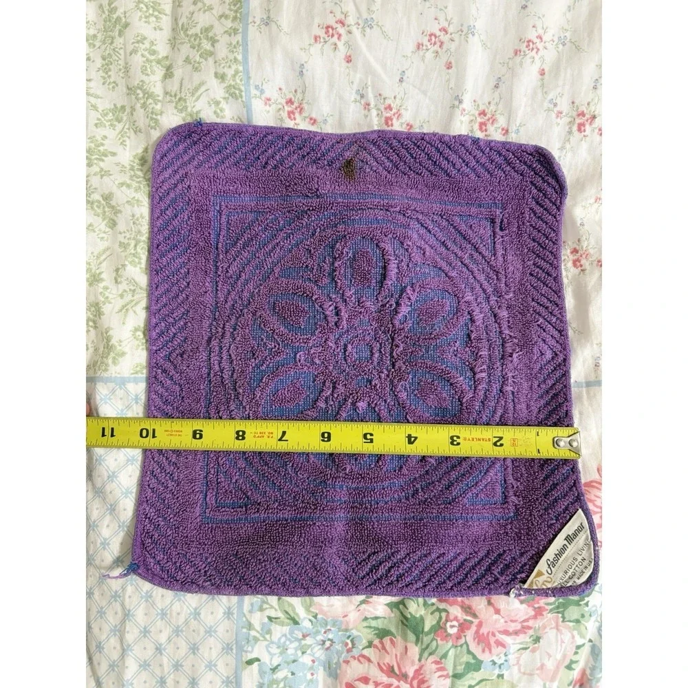 Vintage Sculpted Fashion Manor Washcloth Purple Blue Daisy MCM Retro 70s